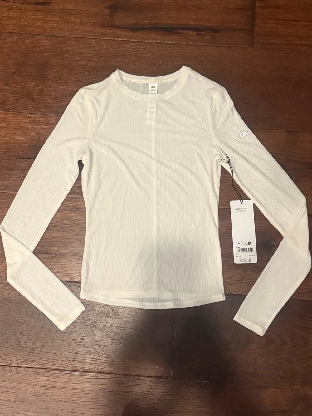 NWT ALO WOMENS RIBBED SEA-COAST LONG SLEEVE, SIZE XXS, CREAM